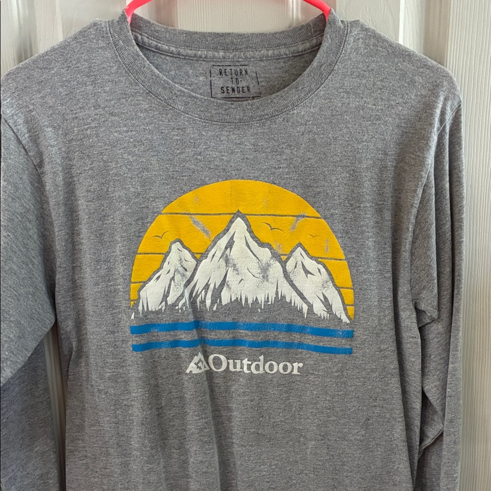 Outdoor Adventure Gray Long Sleeve Tee